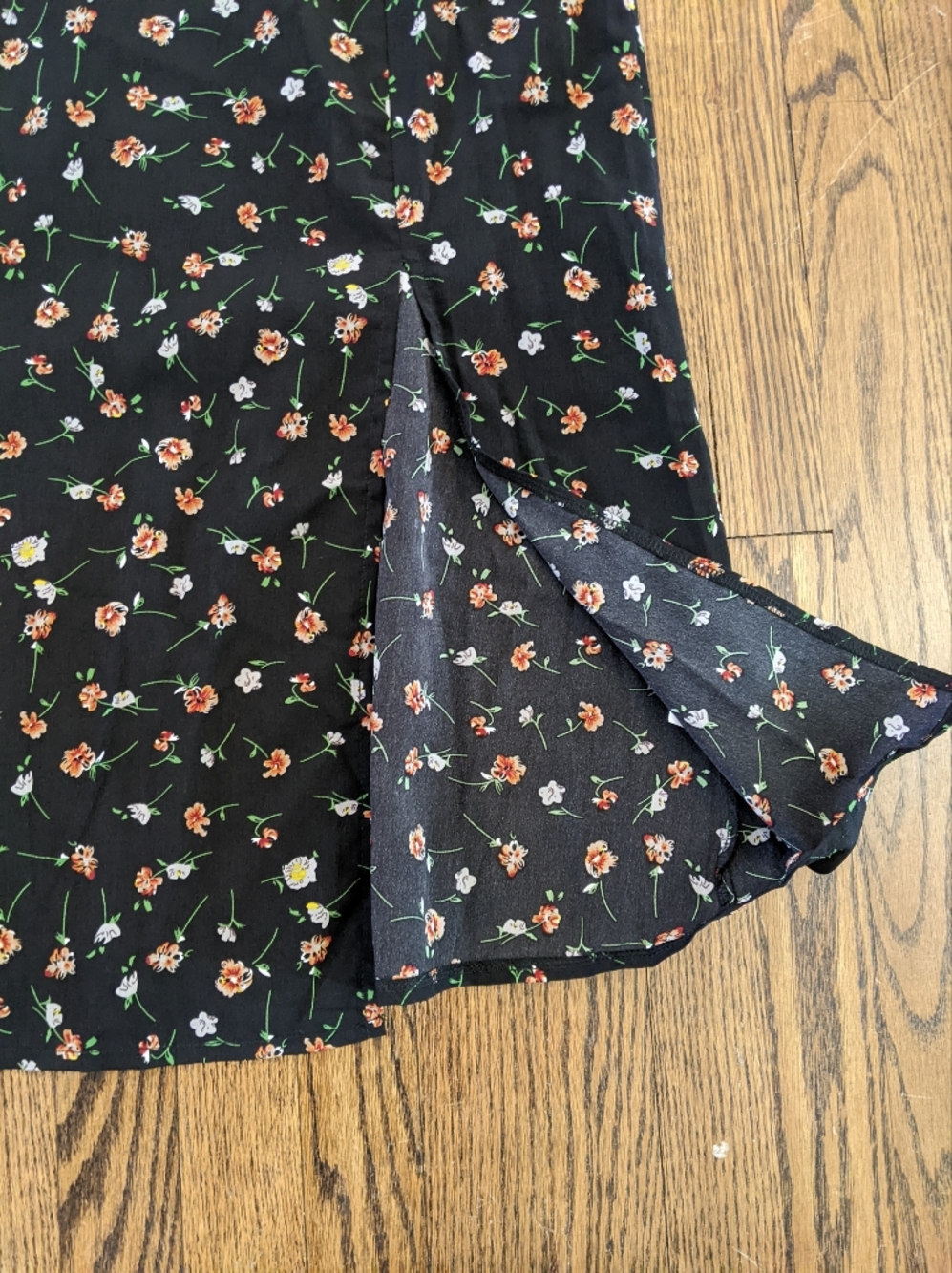 Black Floral Midi Dress with Puff Sleeves With Cinched Bodice - Picture 3 of 6